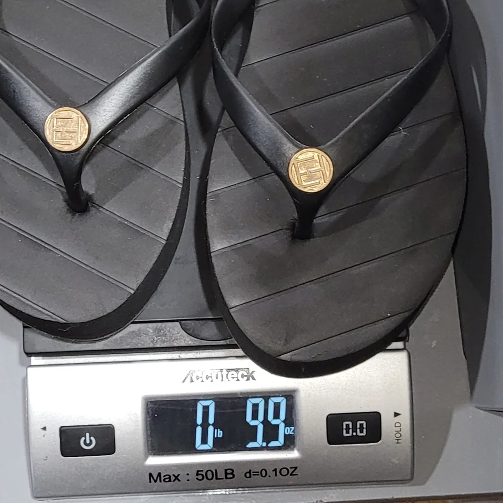 Womens Size 9 Black Flip Flop Sandals with Gold Accent - Picture 5 of 6